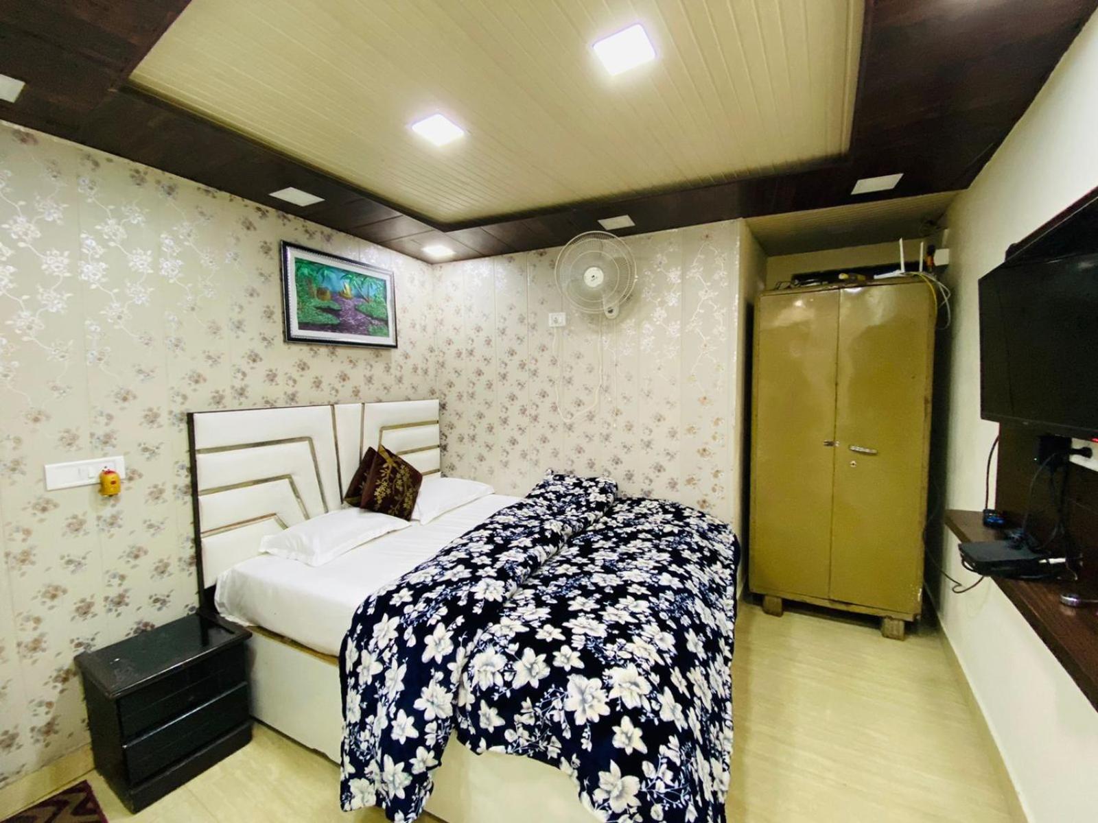 Rudhraksh Villa 4Br- Perfect Vacay Villa Mussoorie Bagian luar foto
