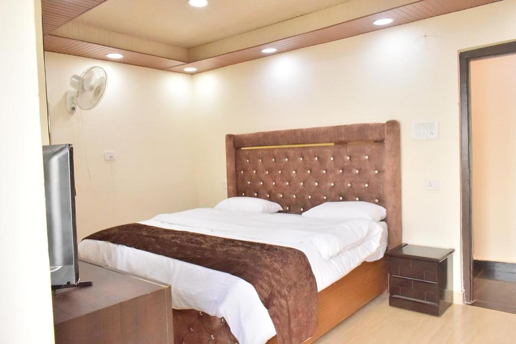 Rudhraksh Villa 4Br- Perfect Vacay Villa Mussoorie Bagian luar foto